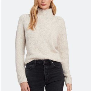 NWT Vince Textured Saddle Sleeve Turtleneck